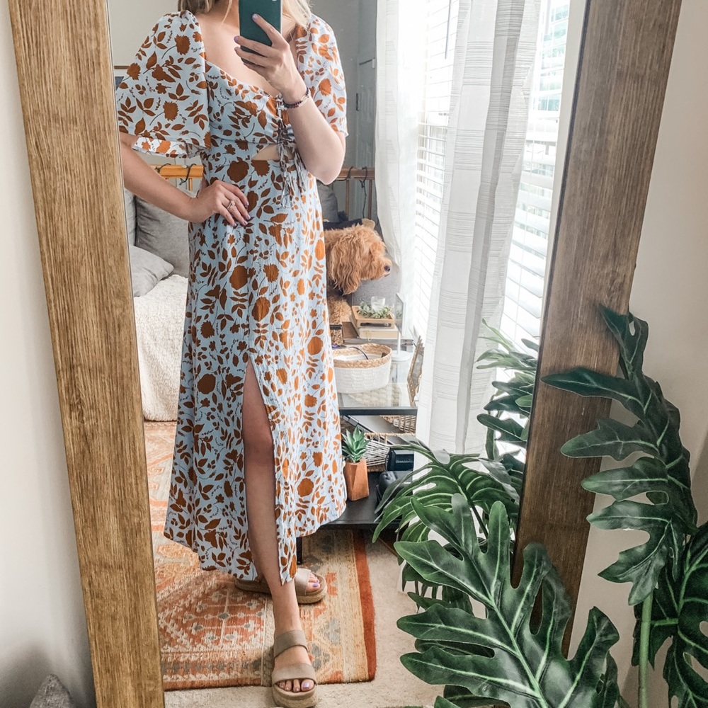 ASTR // Floral Blue and Brown Cutout Midi Dress